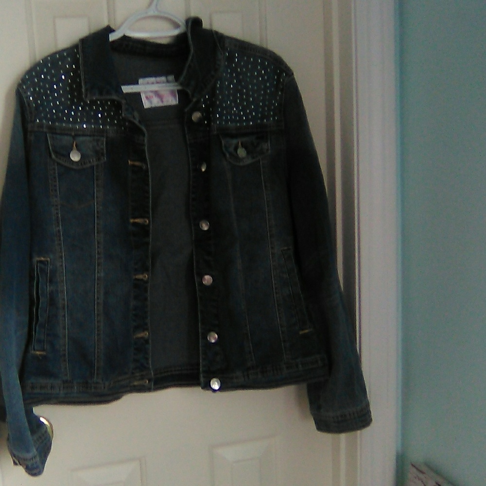 Jacket - Picture 2 of 3